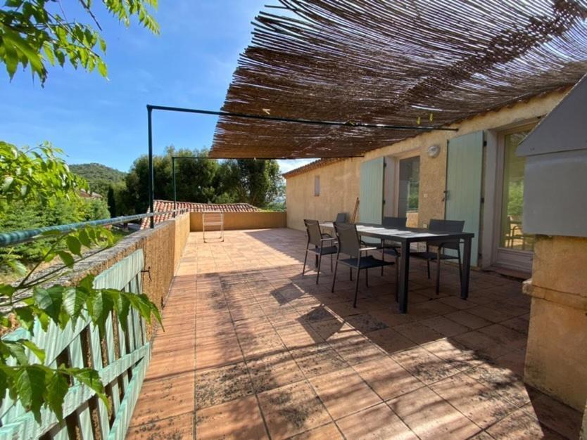 Domaine Des Fouques Villa Hyeres Exterior photo